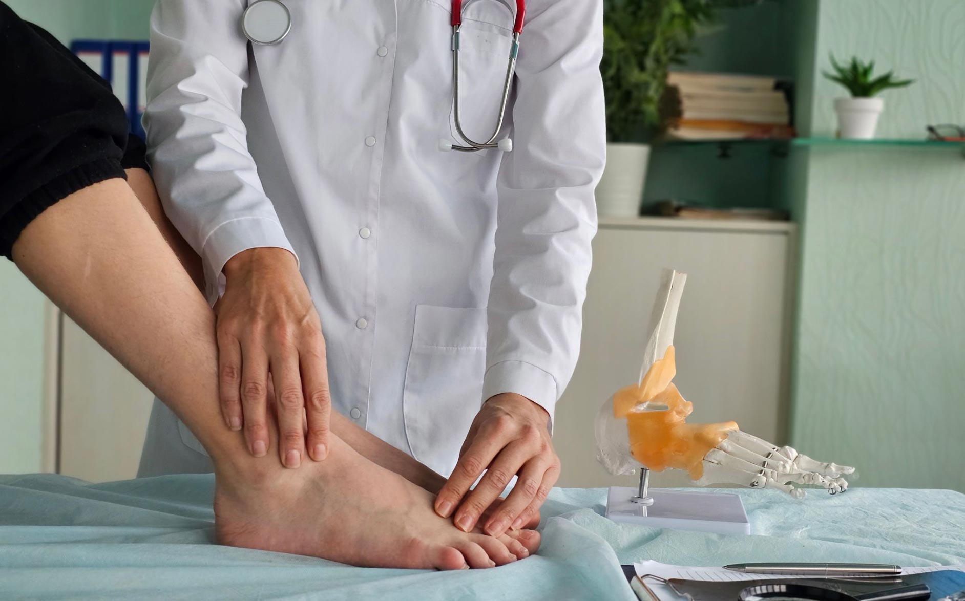 Piede Piatto e alterazioni posturali: l’approccio integrato tra Posturologia, Osteopatia, Fisioterapia e Chinesiologia